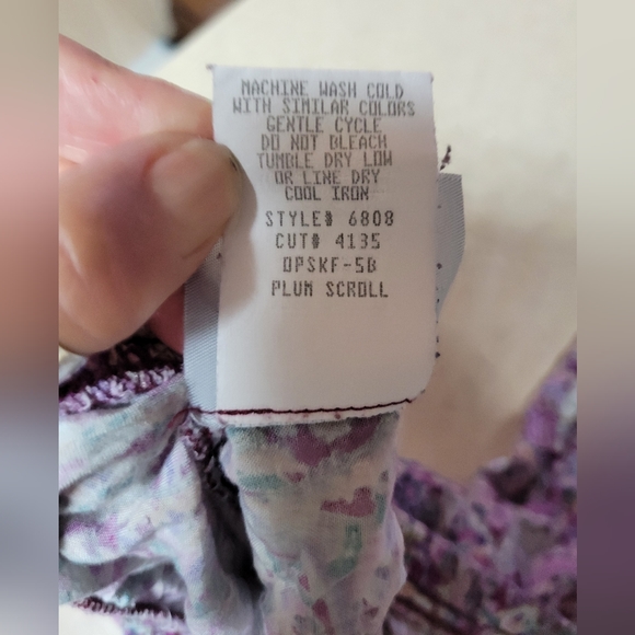 🛒🛍️💥Gently used Blair medium plum scroll midi skirt beautiful purple print - Picture 8 of 10